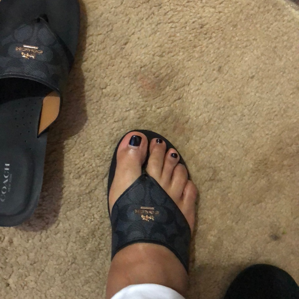 COPY - Sandals comes with free gift..